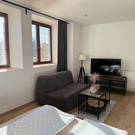 Apartment Dubnica Prejta Дубница-над-Вагом Экстерьер фото
