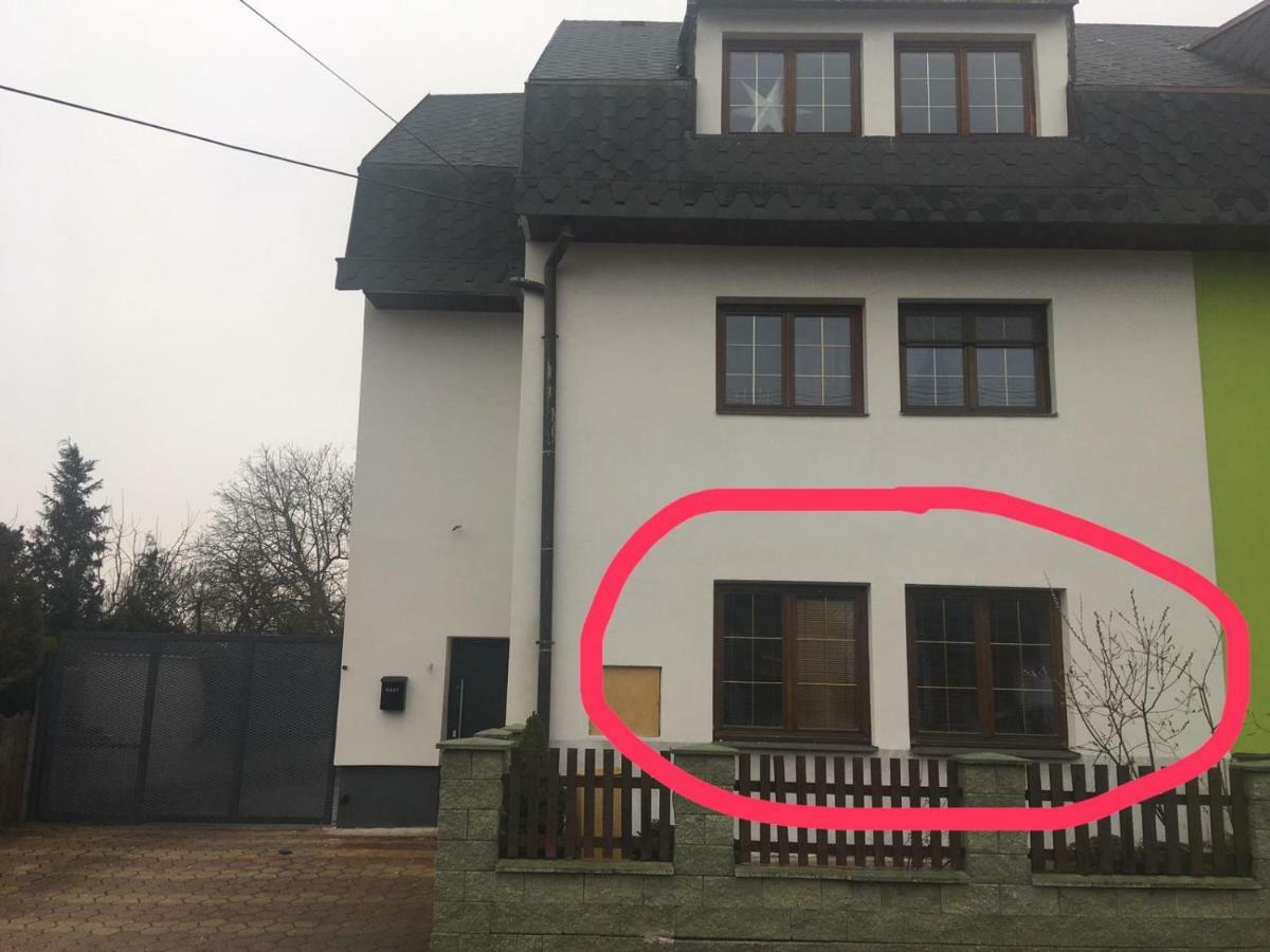 Apartment Dubnica Prejta Дубница-над-Вагом Экстерьер фото